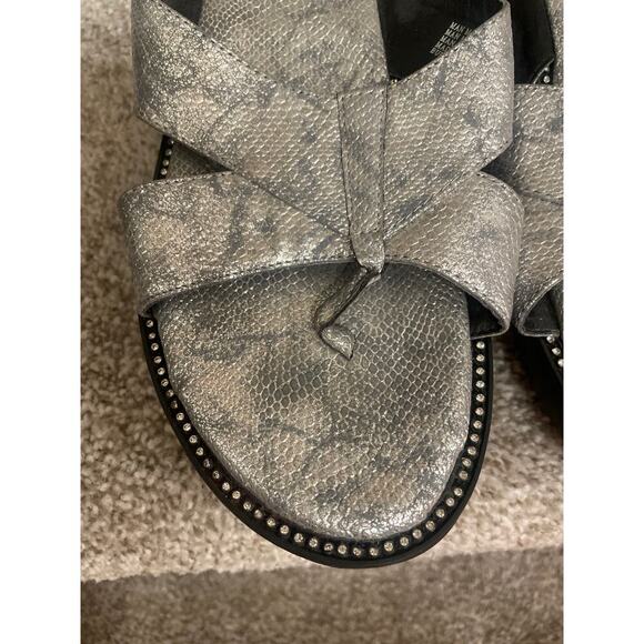 NWOT Yellow Box Silver Burke Wedge Thong Rhinestone Sandal, 9.5 - Picture 3 of 7